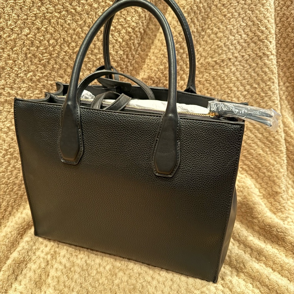 Women’s Handbag - Picture 3 of 5